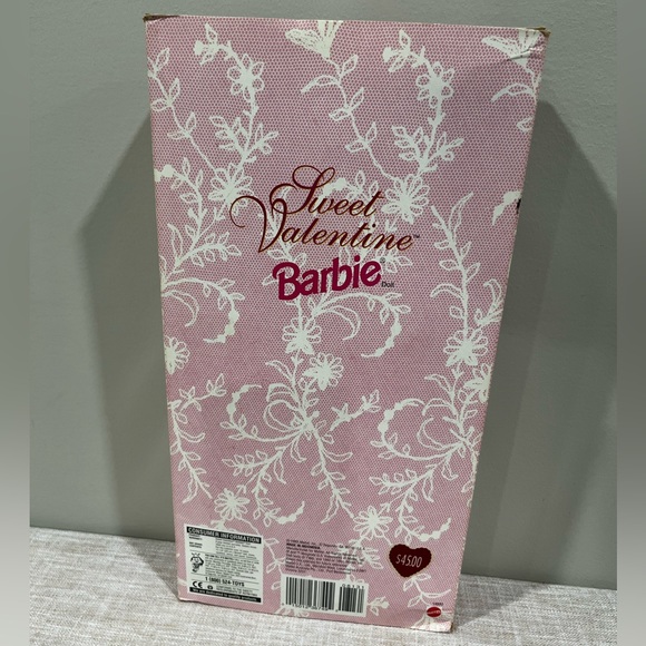 Sweet Valentine Barbie 1995 - Picture 4 of 6